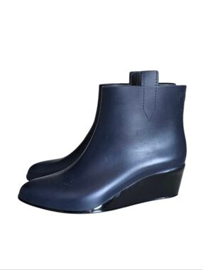 Kartell Sofia Navy Wedge Ankle Rain Boots 9
